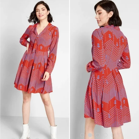 Modcloth Pleasant Confidence Tie Neck Dress - Picture 2 of 12
